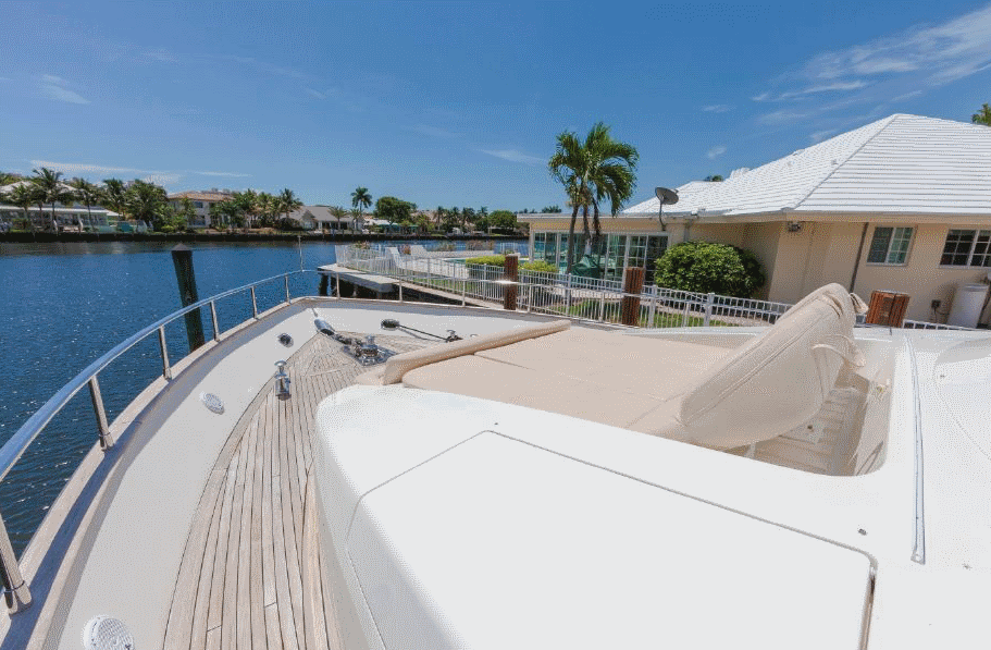 azimut-yacht-charter-11