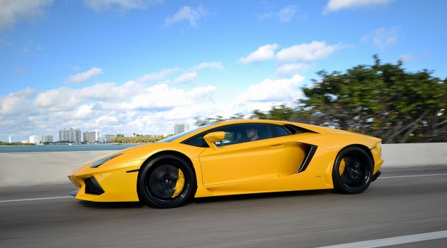 lamborghini-aventador